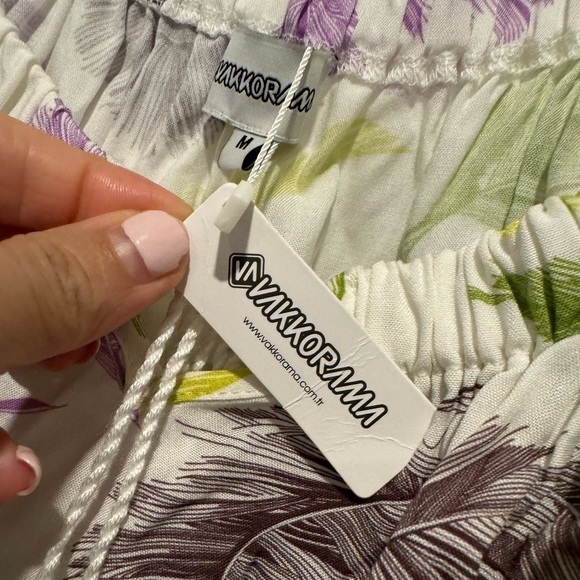 Vakkorama multicolored off shoulder top size medium NWT - Picture 4 of 7